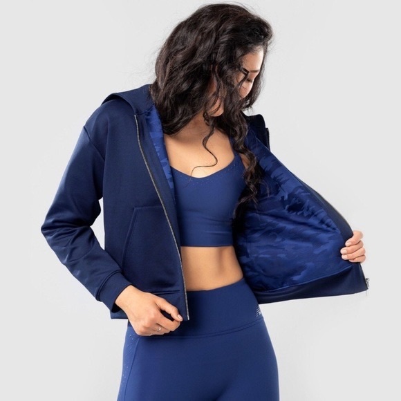 New Balance Women's Determination Reversible Jacket - Picture 3 of 16